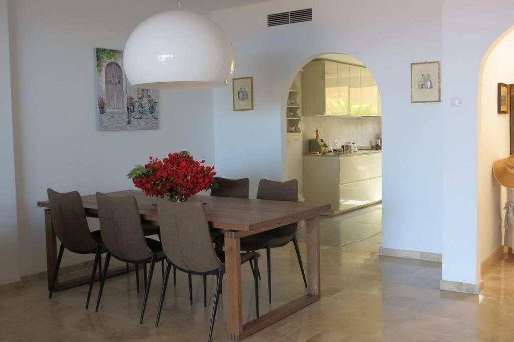 Luxury House With 3 Bedrooms, Sea Wiew And Swimming Pool In A Quiet Residence 푸에르토 데 산티아고 외부 사진